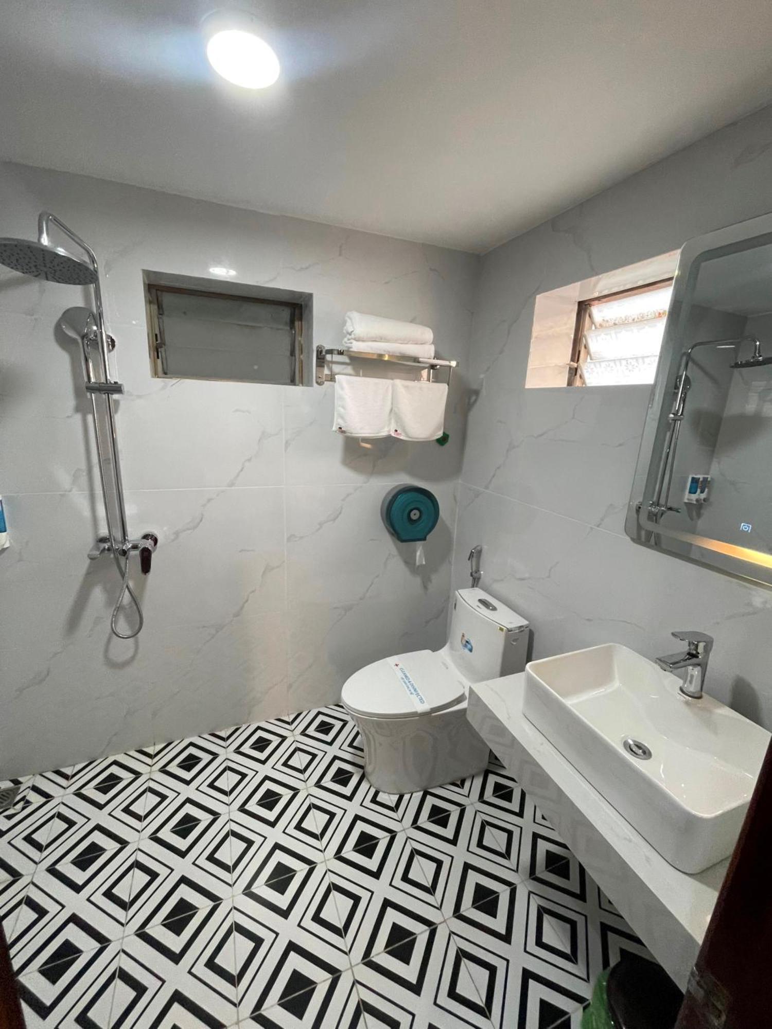 האנוי Nhat Tan Hotel מראה חיצוני תמונה