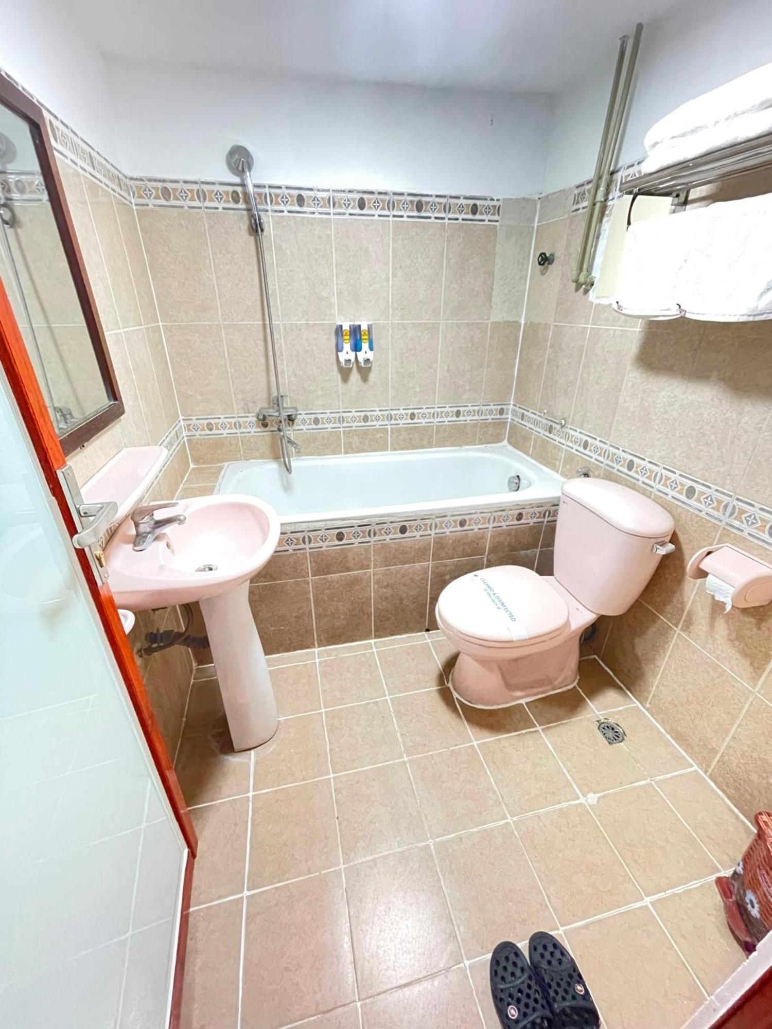 האנוי Nhat Tan Hotel מראה חיצוני תמונה