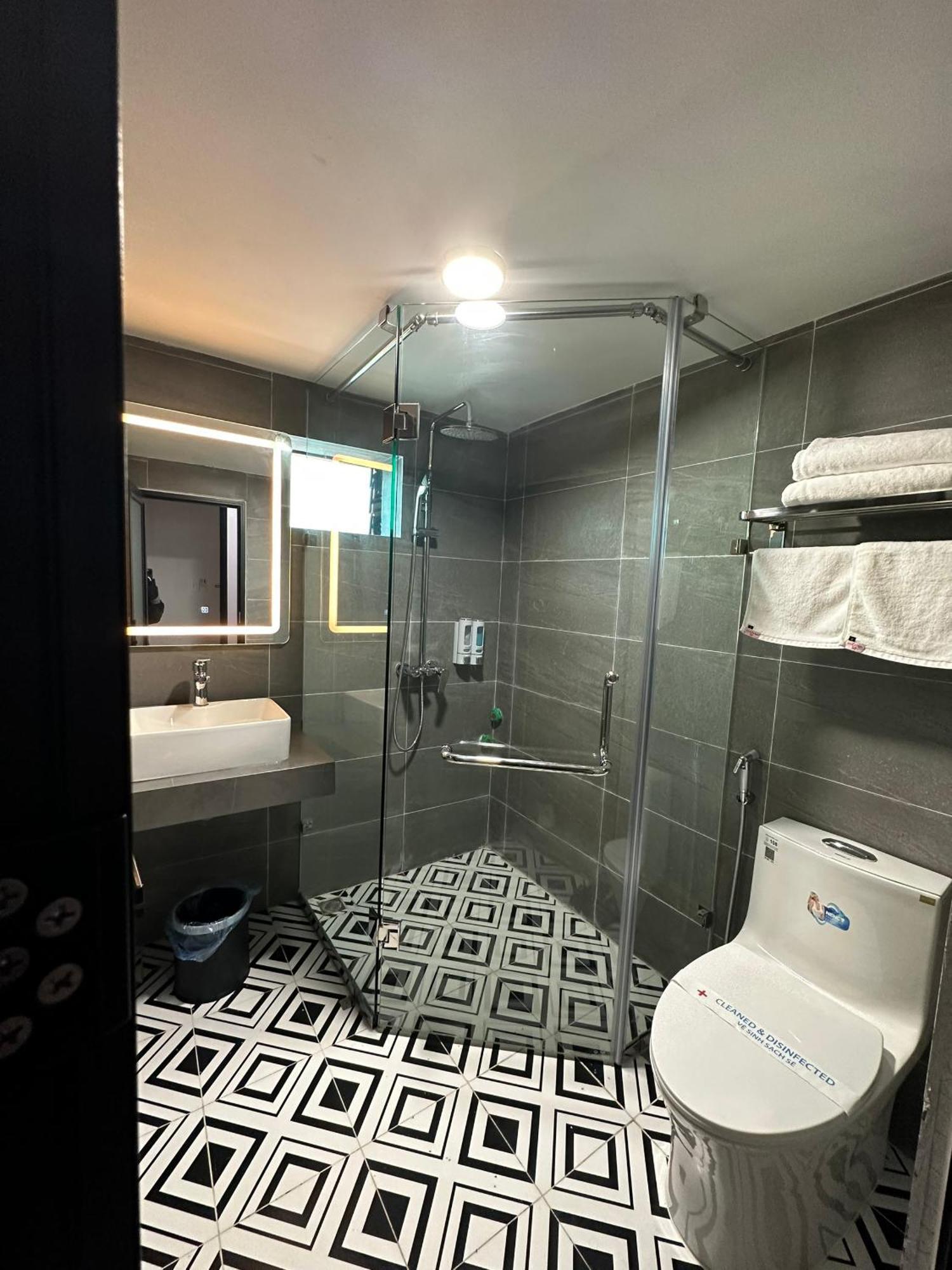 האנוי Nhat Tan Hotel מראה חיצוני תמונה